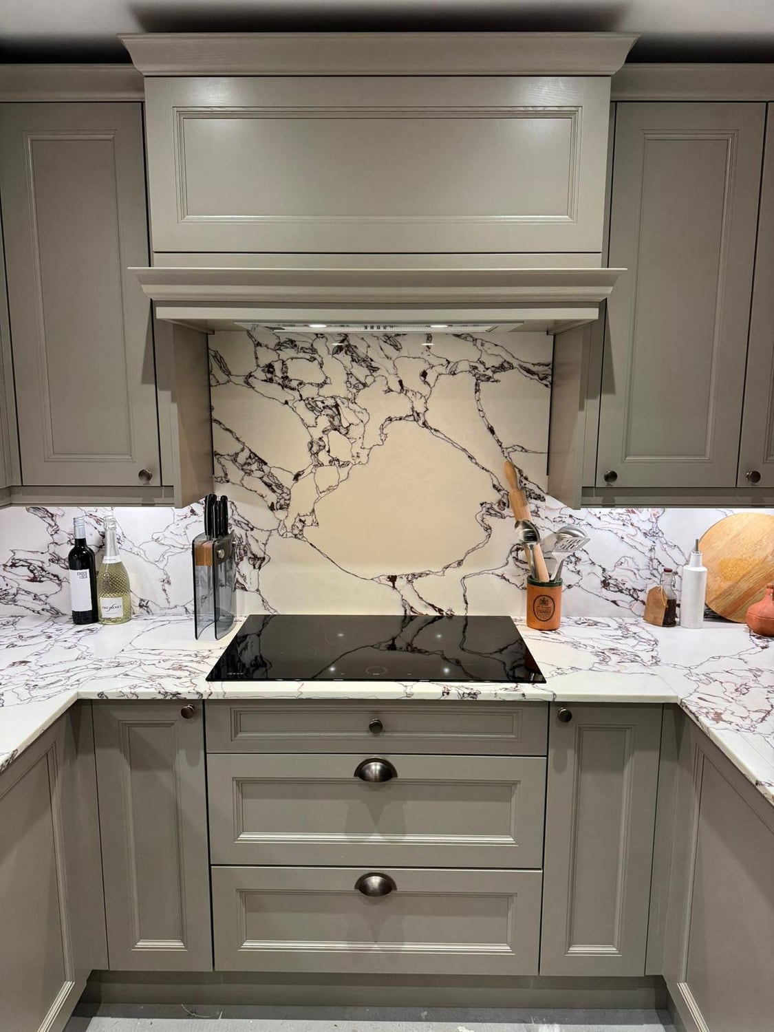 Classic Shaker kitchen, completed work and details, photograph 4